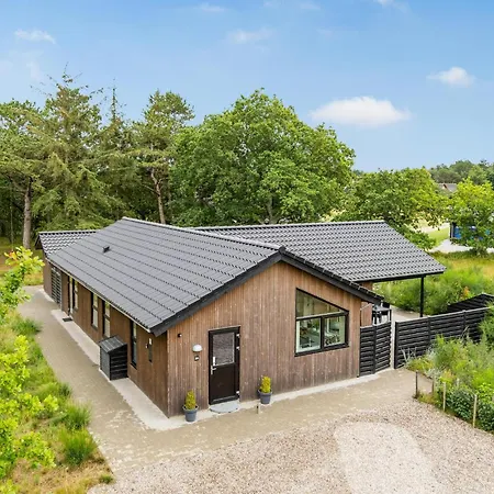 Beautiful In Romo With Kitchen *